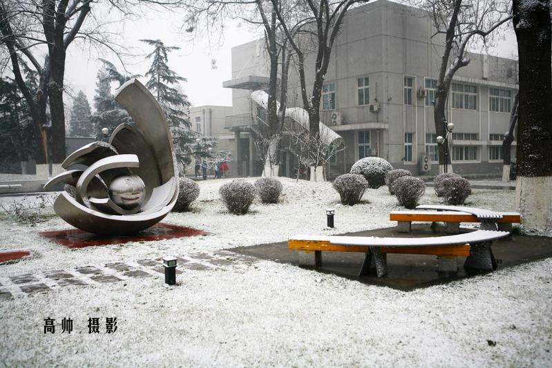 中传雪景